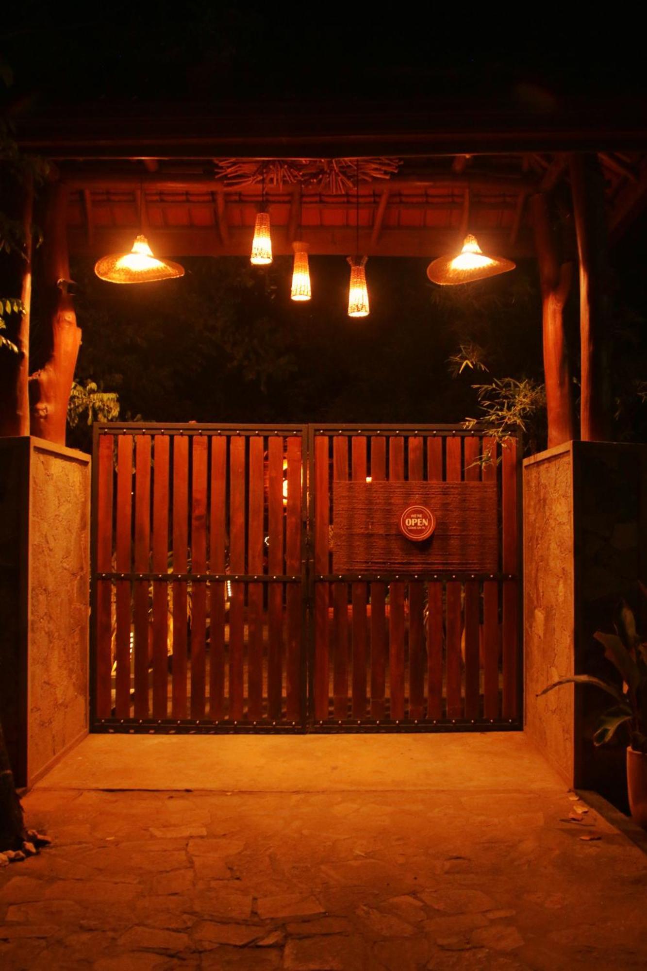 The Elephant Next-Door Udawalawe Luaran gambar